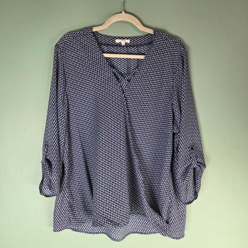 Maurices Womens Top XXL Blue Roll Tab Sleeve Geometric V Neck Career Blouse Work